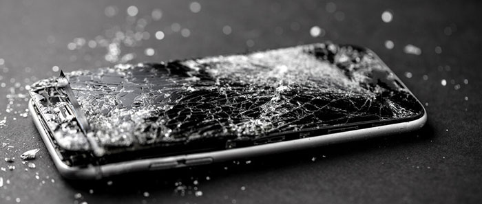 Cracked-iPhone-Screen